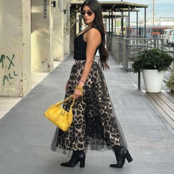 ShopEvelynne Leopard Print Maxi Skirt with Black Tulle - Picture 4 of 5